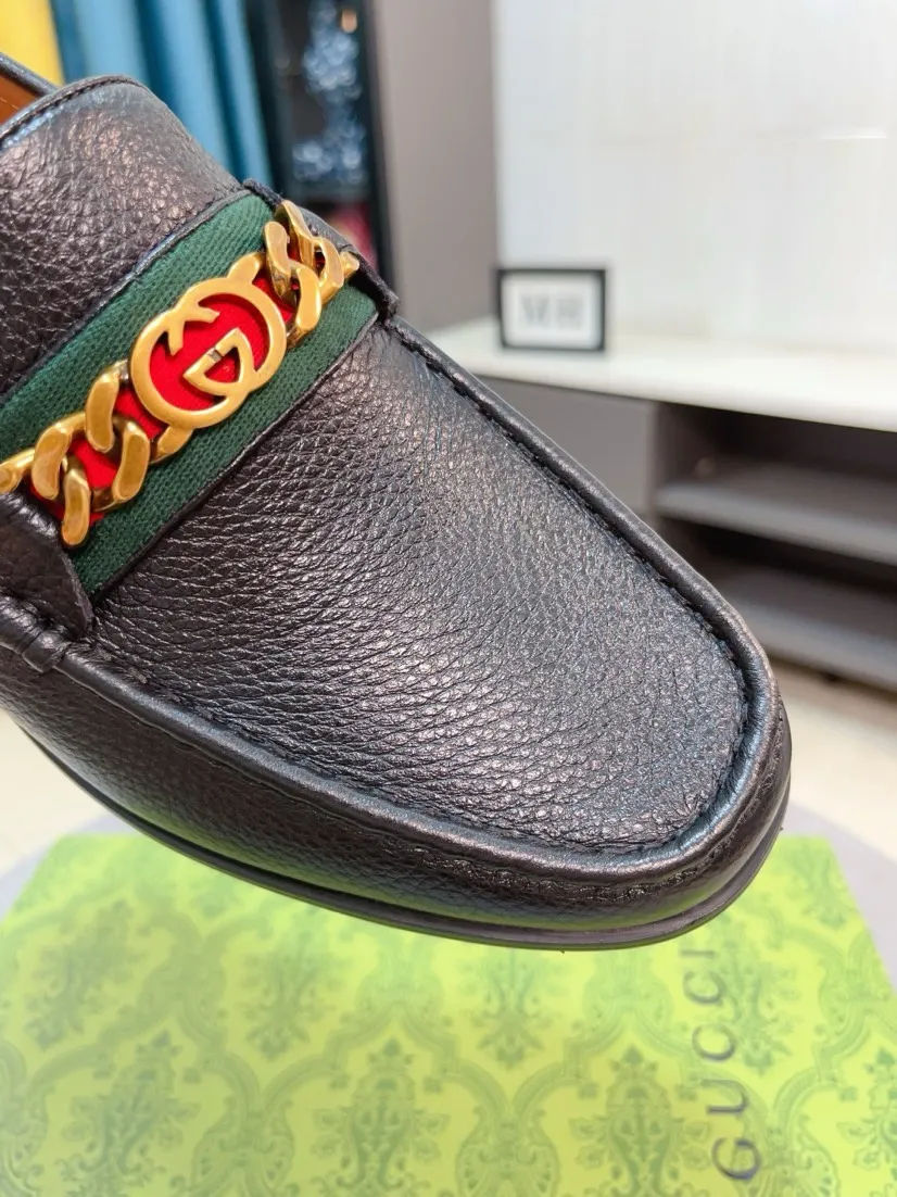Men's shoes 💰500🌹🌹Niuli [GUCCI Gucci] A new style of formal men's leather shoes is coming~ The original quality upper is made of patent leather imported from Italy, the leather is soft and delicate, comfortable and soft first-layer cowhide lining, rubber wear-resistant outsole, the shoe shape is dignified and domineering, and the luxury charm cannot be concealed! The natural and free nouveau riche leads the trend. Code number: 38-44